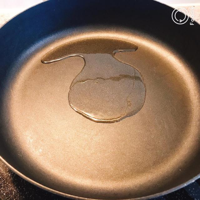 煎鸡胸肉怎么做都发柴?切肉是关键,教你一招怎么烹饪都肉质嫩