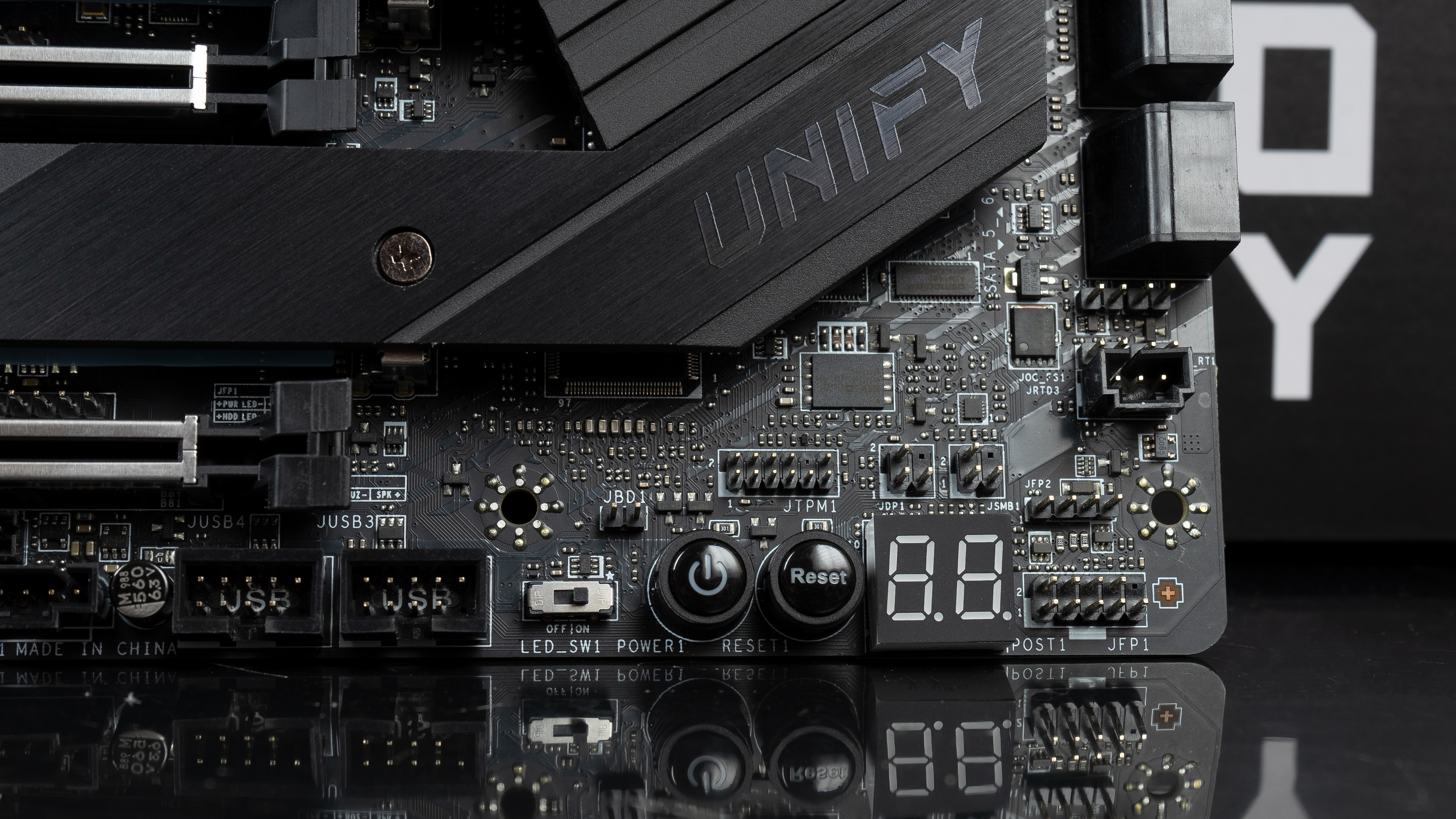 i9-10900k对比i710700k,i9-10900k有苹果处理器强吗