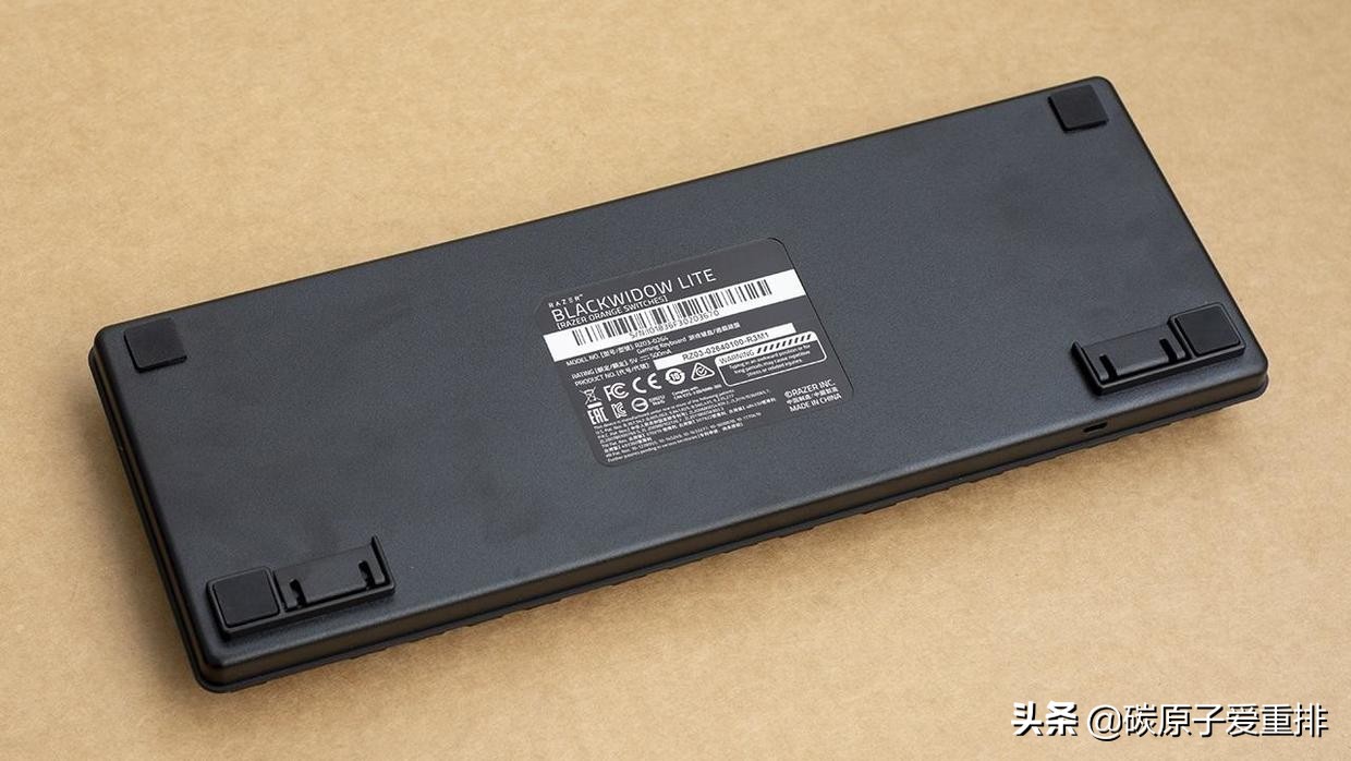 雷蛇黑寡妇蜘蛛标准版机械键盘,雷蛇黑寡妇蜘蛛键盘测评