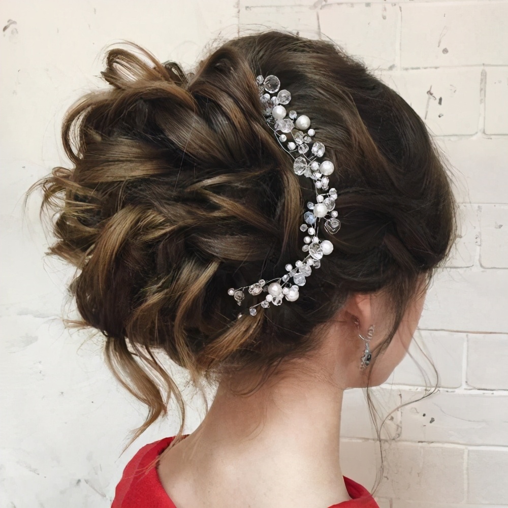 最好看的十款新娘婚纱发型,2020婚礼流行新娘发型