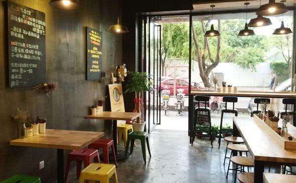 今年生意怎么这么惨淡呢,现在实体生意都不好吗