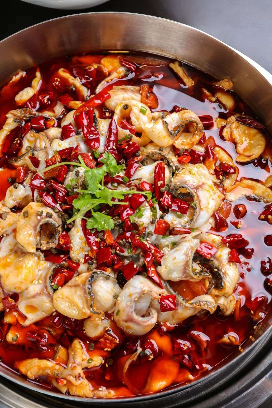 川菜以麻辣闻名而其中的麻辣味,川菜除了麻和辣还有什么特点