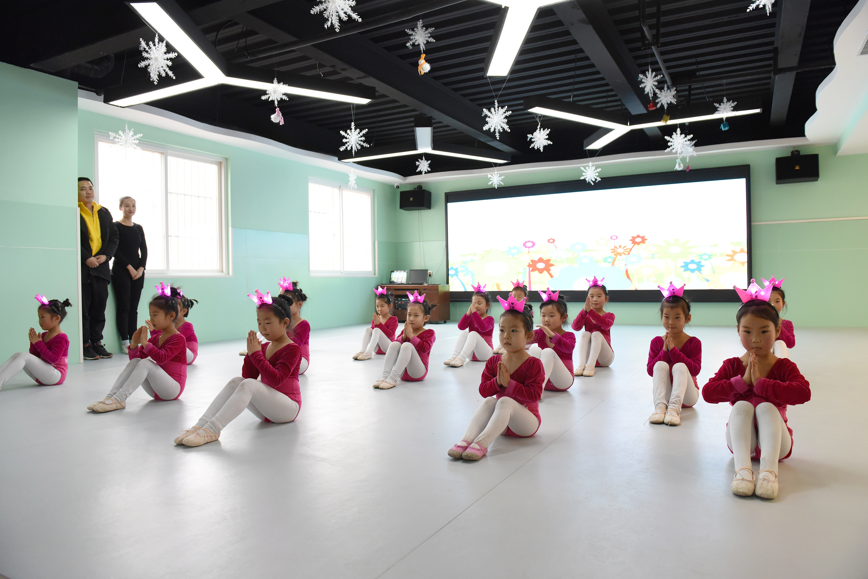 丰富多彩别开生面喜迎圣诞——贝贝亲子四周年粉丝节庆典活动记