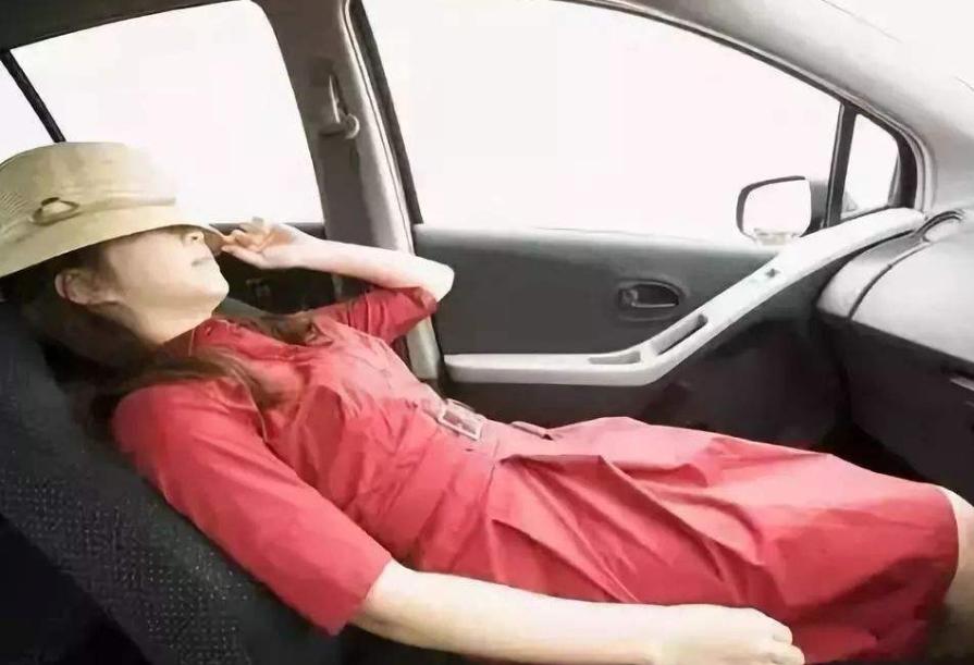 为什么坐汽车会头晕恶心,车里坐久了头痛怎么回事