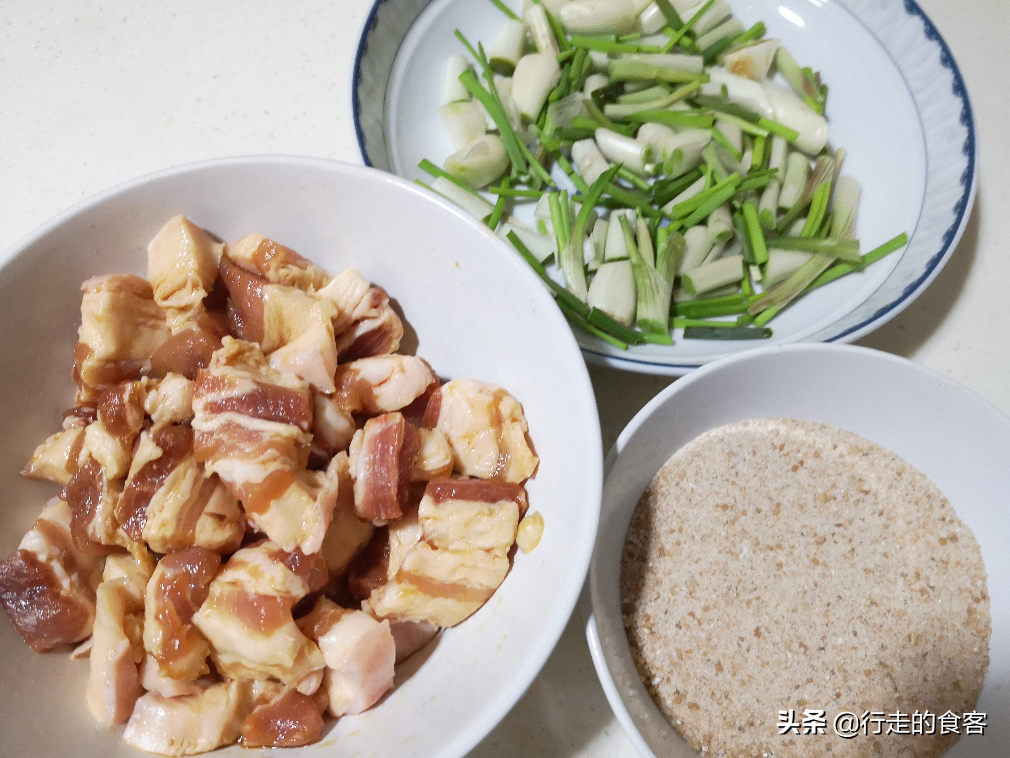 粉蒸肉蒜汁做法,粉蒸肉蒜香味