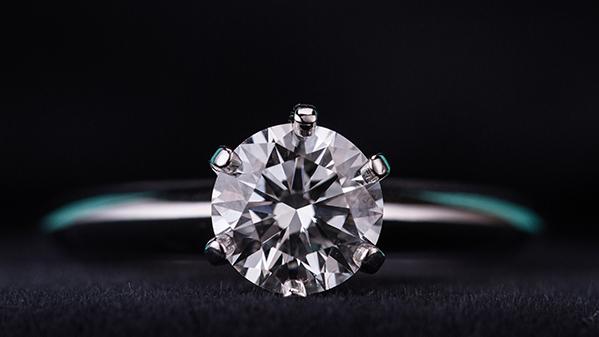 蒂芙尼一克拉钻石市场价,蒂芙尼一般回收多少钱