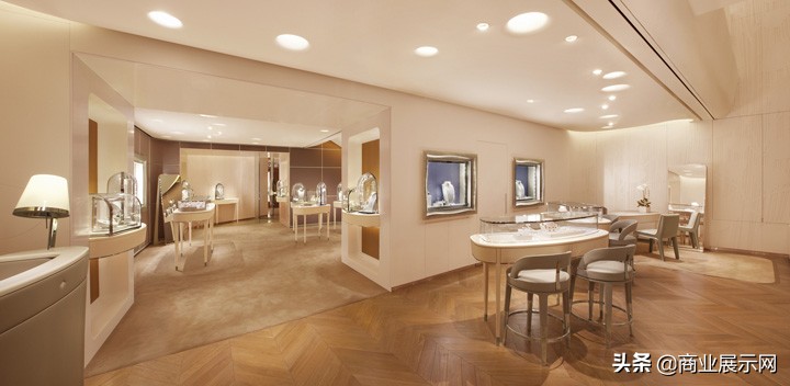 香港中环遮打道太子大厦：梵克雅宝（VanCleefArpels）旗舰店