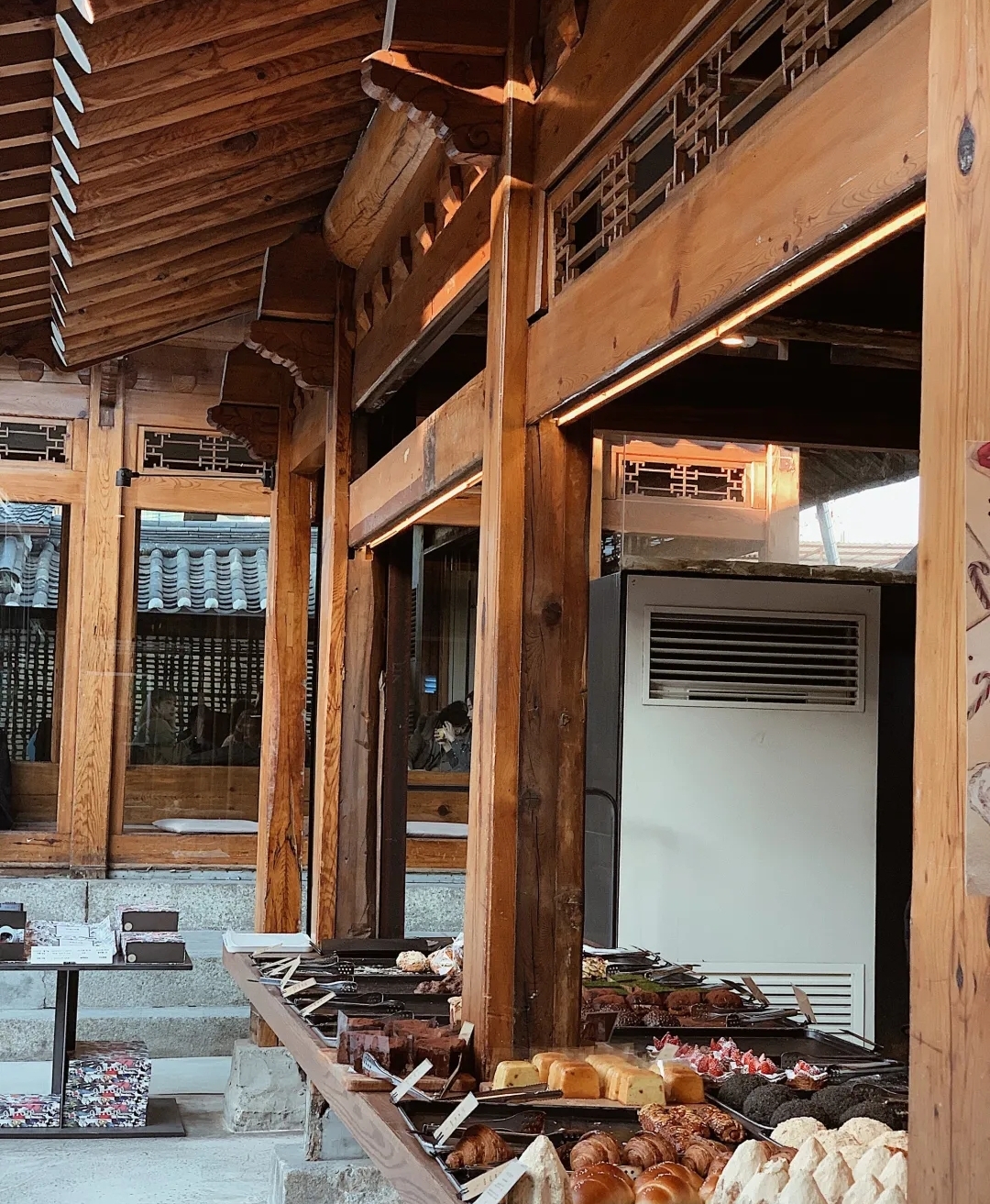 韩国网红设计师，把旧厂房改造成咖啡烘焙店，开这样的店真幸福