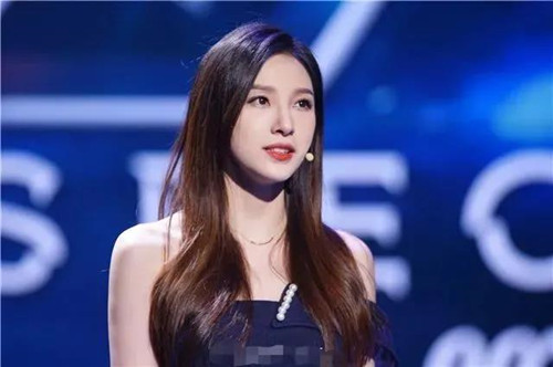 欧洲杯现场看球主播,欧洲杯直播女球迷