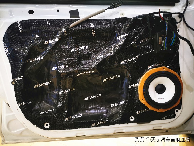 两厢福特福克斯音响,激情驾驭