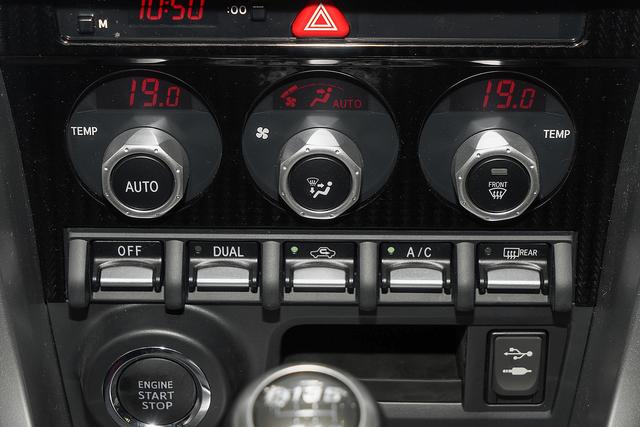 跑车丰田86,丰田86跑车多少钱落地