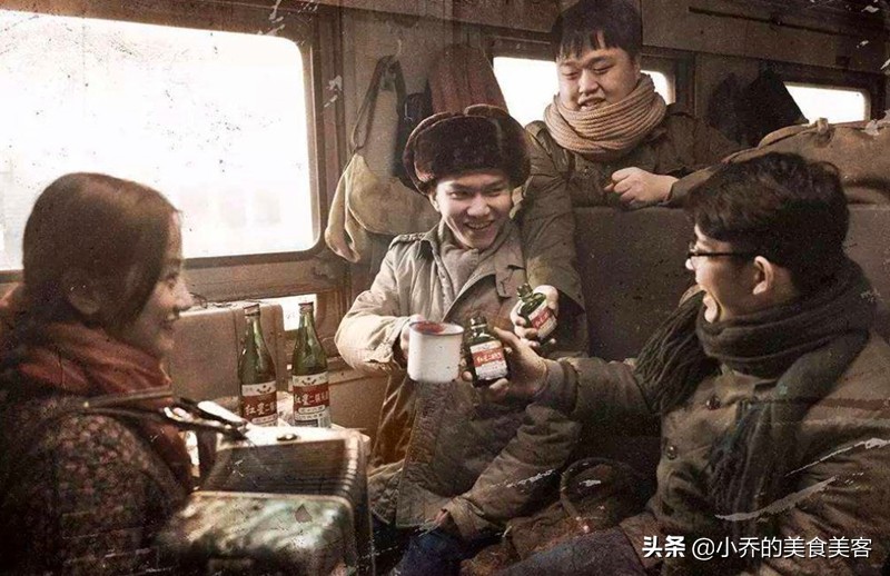 男人每天喝一杯白酒会怎么样,男人每天喝三两白酒有什么好处