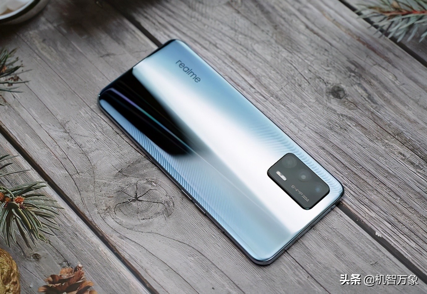 realme真我gt黄色沉浸式开箱,realme全新性能旗舰真我gt发布