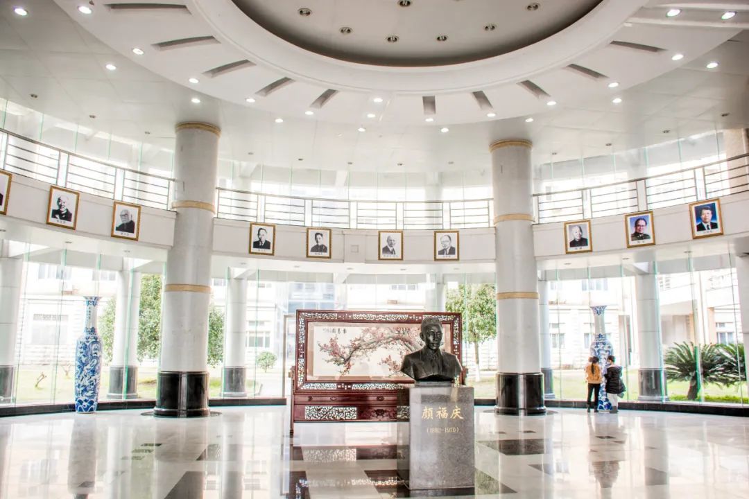 高考中南大学,高考结束来看看学生们的分数