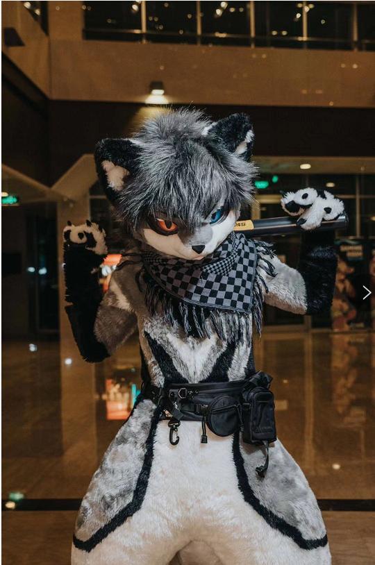 年轻人混圈子要低调吗,年轻人哪哪都舍得花钱