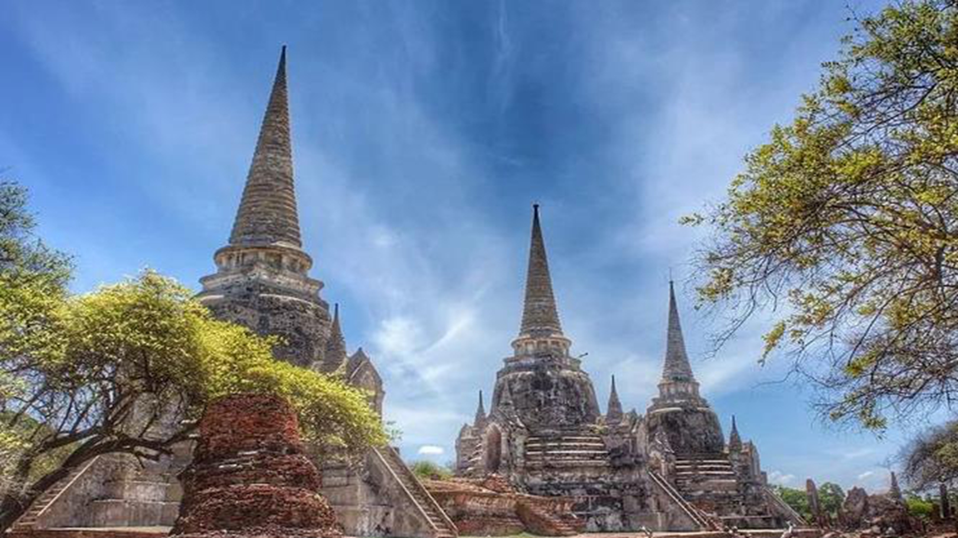 坐火车去泰国是什么体验,坐泰国火车去旅游攻略视频