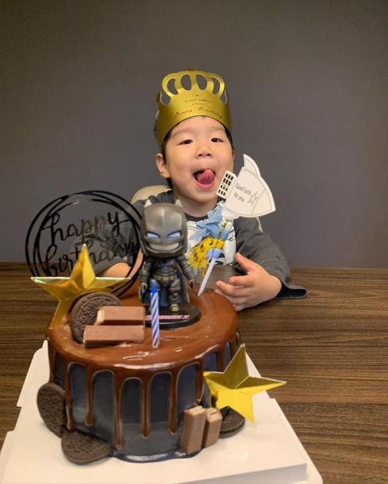 武磊生日礼物,武磊送上节日祝福