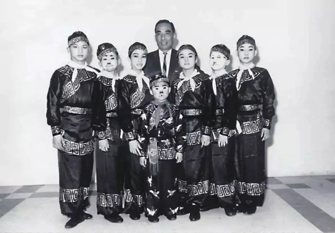 香港十大武打明星李小龙,香港武打明星成龙李连杰甄子丹