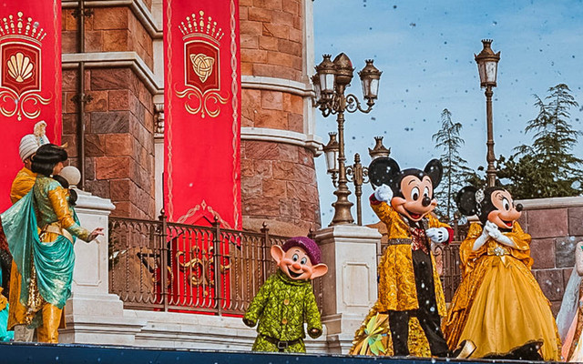 去上海迪士尼主题乐园视频,上海迪士尼童话时光