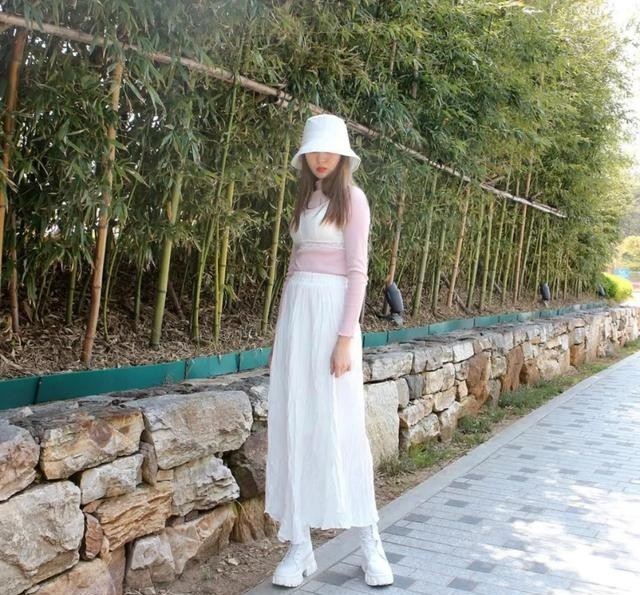 夏天戴什么颜色帽子防晒效果好,夏天哪种款式颜色的帽子最防晒