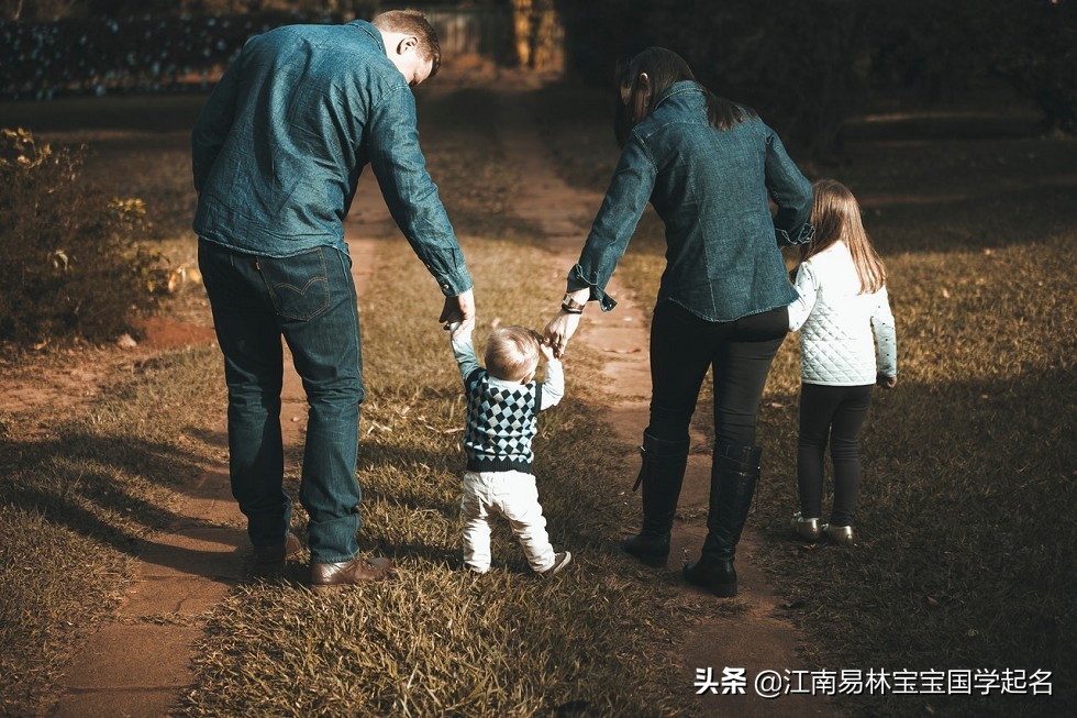 100个好听寓意好的男孩名字,寓意好的100个乳名男孩