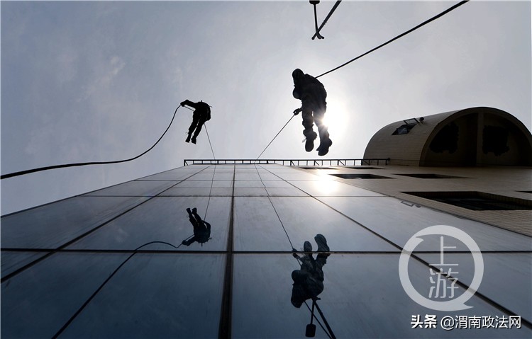 许三多在部队拿过什么奖,重庆许三多视频