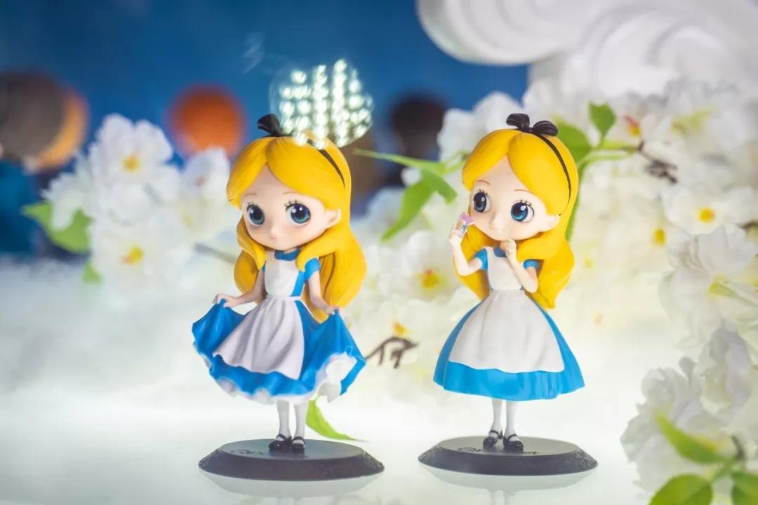 为了让你过好圣诞，他们把全世界搬进了购物中心