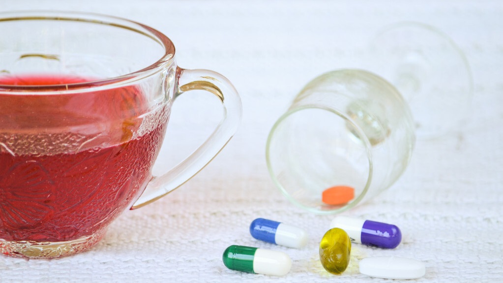 高血压喝茶叶可以降血压吗,高血压病人喝茶降低药效吗