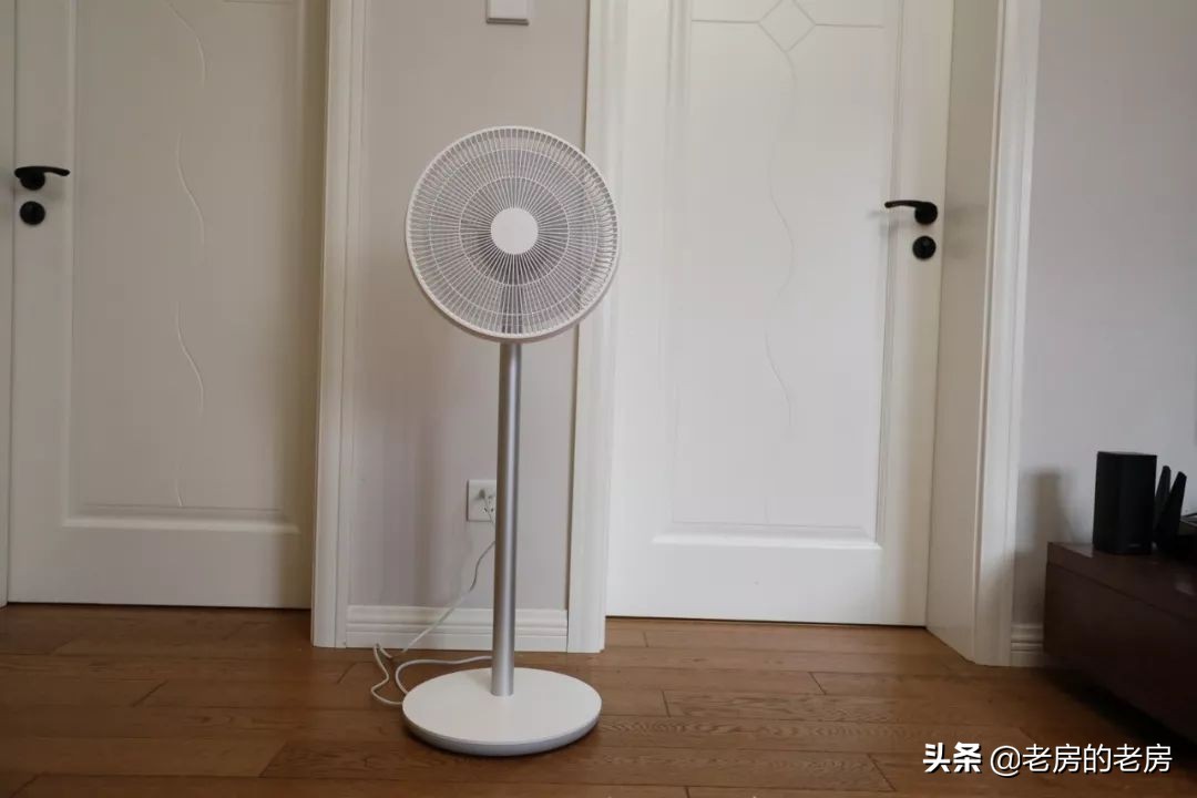 智米发布新款直流变频落地扇二代,主打安全智能