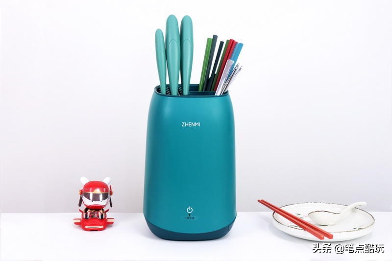 身为刀架筷笼,容不得藏污养菌!臻米K2刀叉筷子消毒机体验