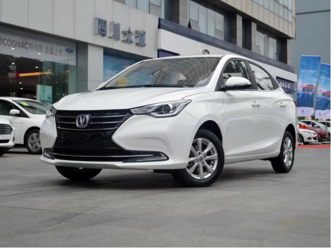 长安悦翔配置丰富外观设计大气,2019款长安悦翔报价及图片