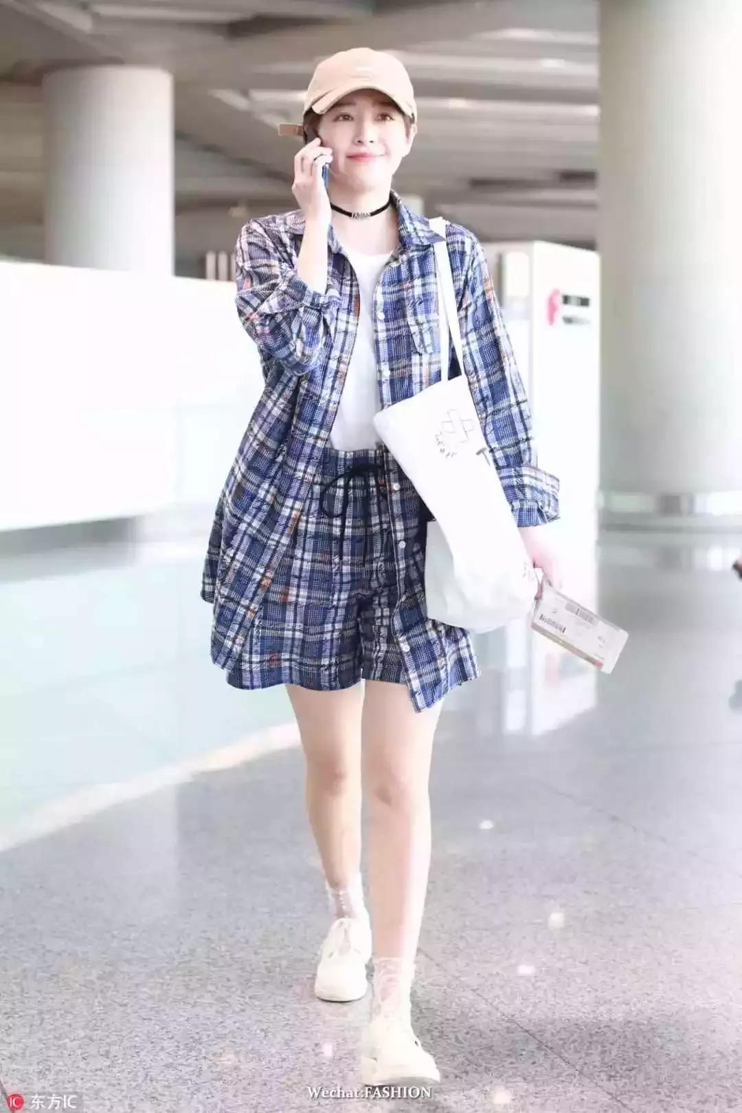 刘雯格纹,刘雯穿格纹衫好看吗