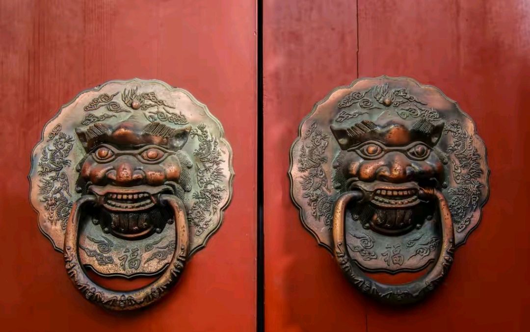 古代大门为什么往里开,古代大门深度要求