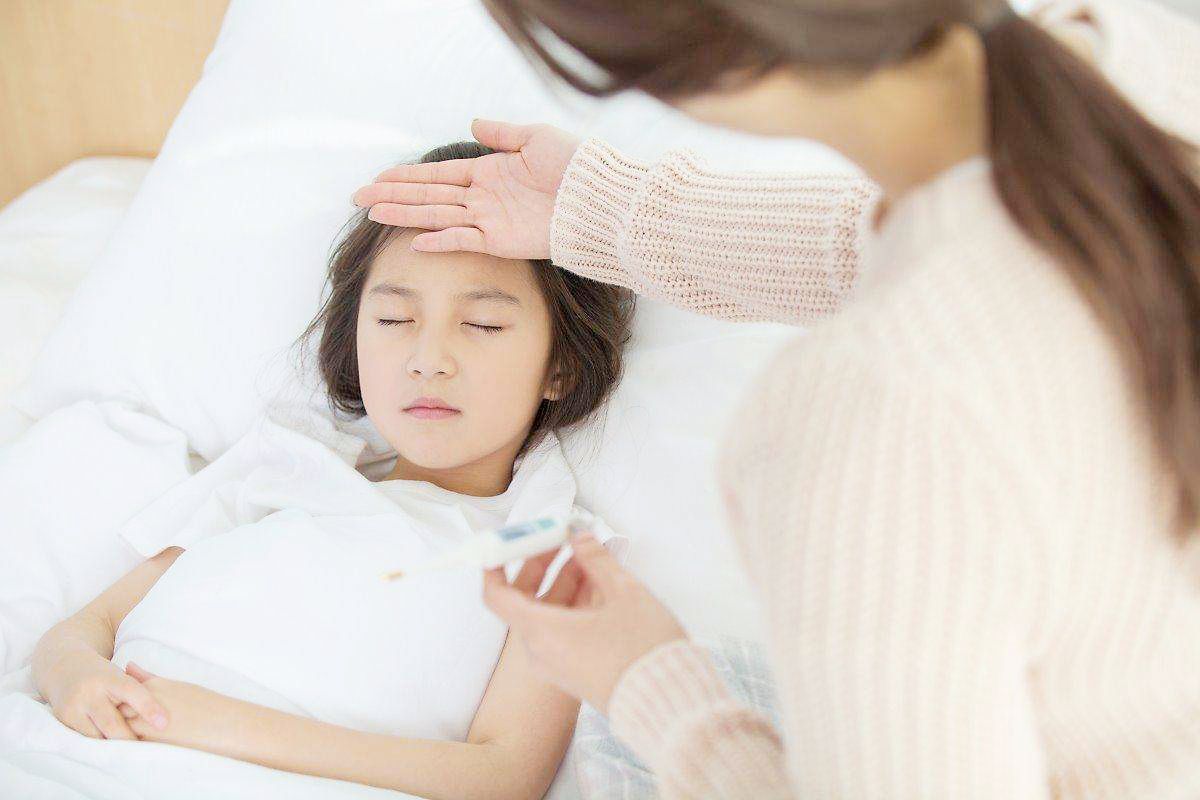 电视里面的人跑出来了,电视里的人跑出来了