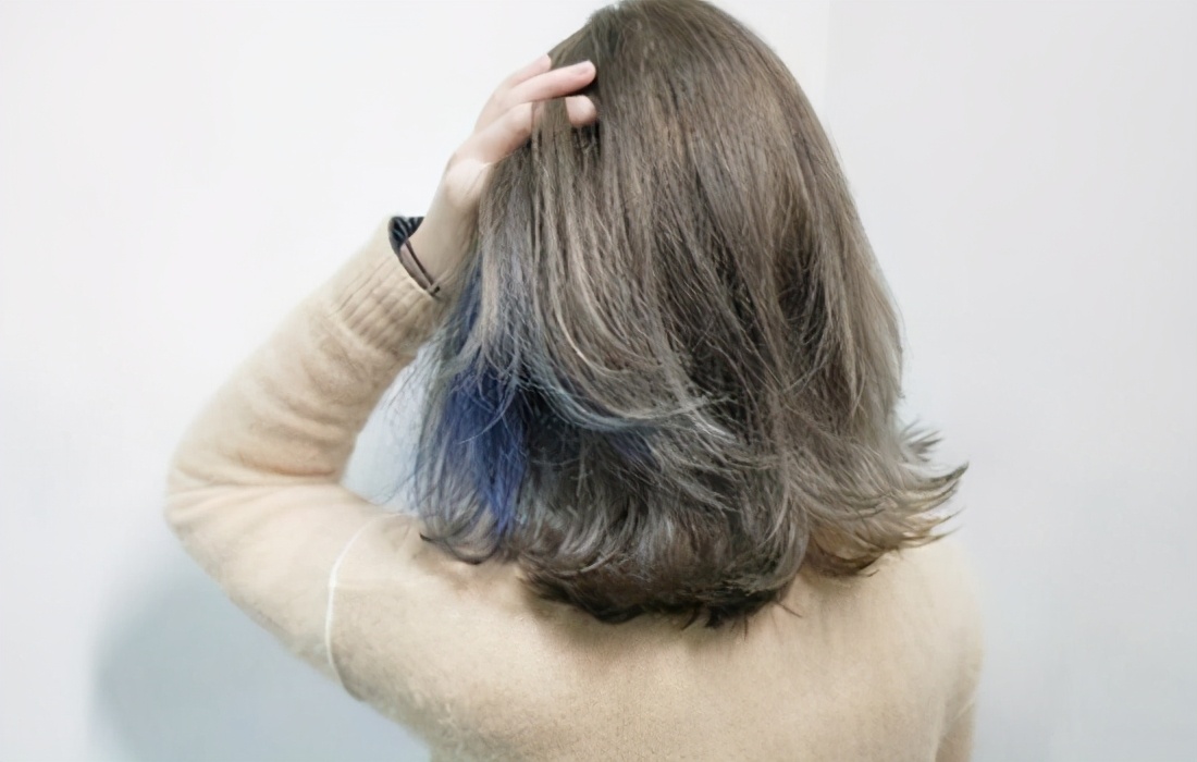 染发打蜡是液体还是膏体,染发打蜡干打还是湿发打