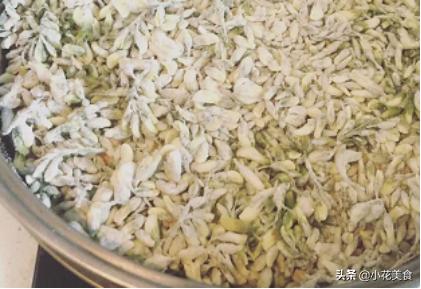 春天的味道蒸槐花,春天的味道槐树花