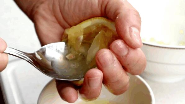 怎样做蛋糕又松又软不塌,做蛋糕蓬松不塌的方法