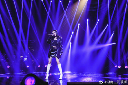 华晨宇拿下歌王第一轮淘汰,华晨宇再次破王牌纪录