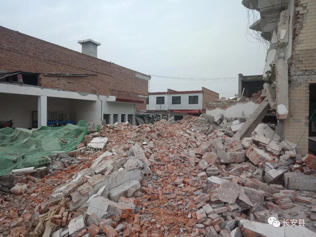 西安即将消失的村落千户村,西安市被废弃的村子