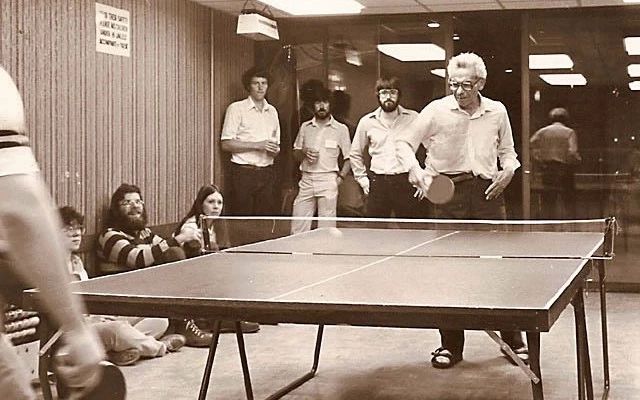 沦为连鞋带都不会绑的巨婴，只是因为对数学纯粹的热爱