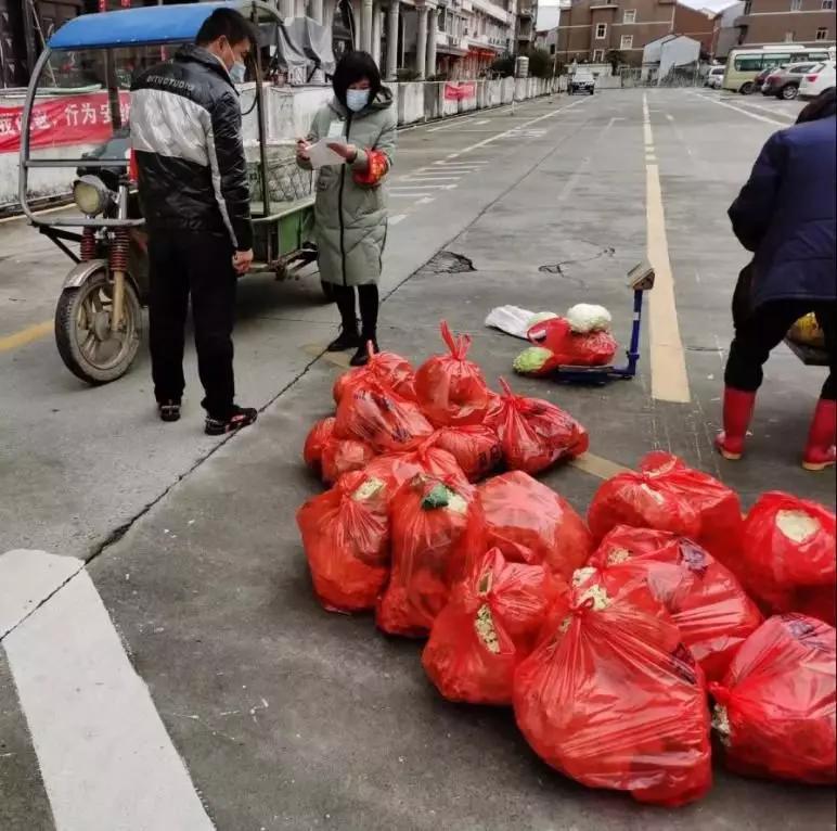 战疫七十二变出版,战疫时刻看中国