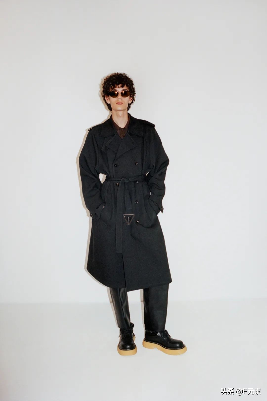 雕刻面料，BV不止有编织：BottegaVeneta2021度假系列