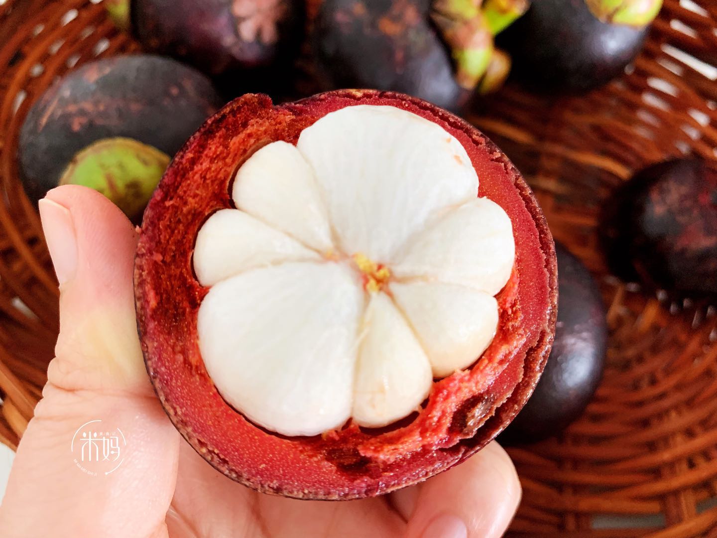 山竹选皮厚还是皮薄,山竹是挑红的还是黑的