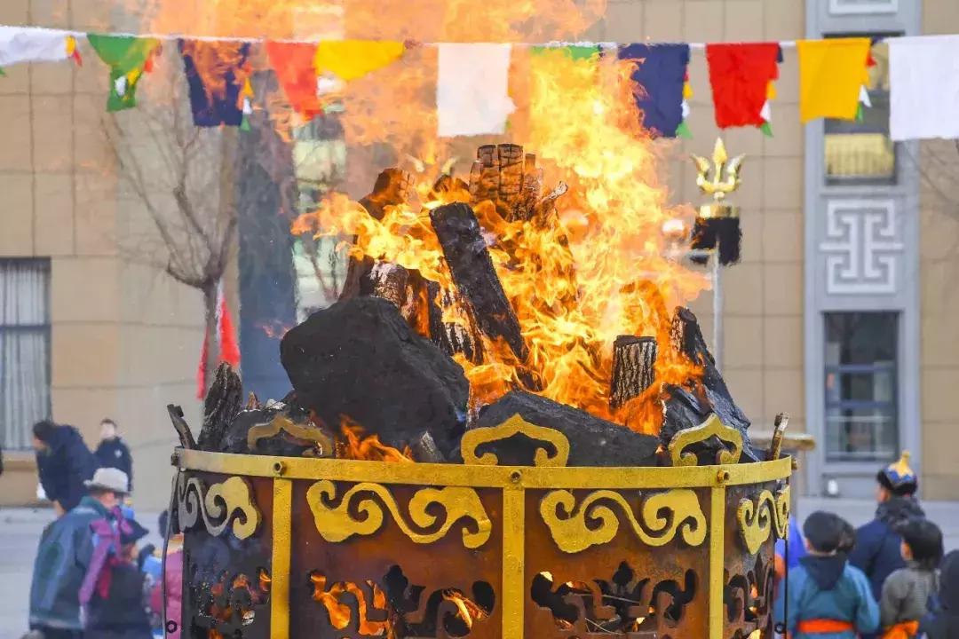 蒙古族小年祭火仪式,蒙古族祭火仪式一般几点开始