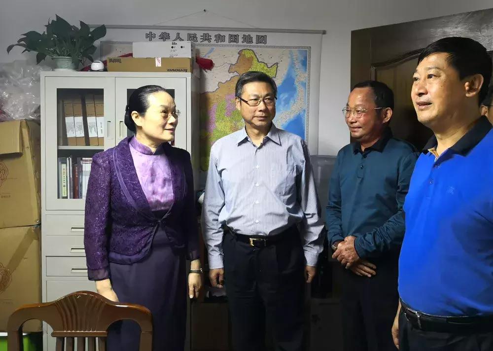 这家安庆商会很牛，赵雯副主席，陈冰冰市长经常来视察