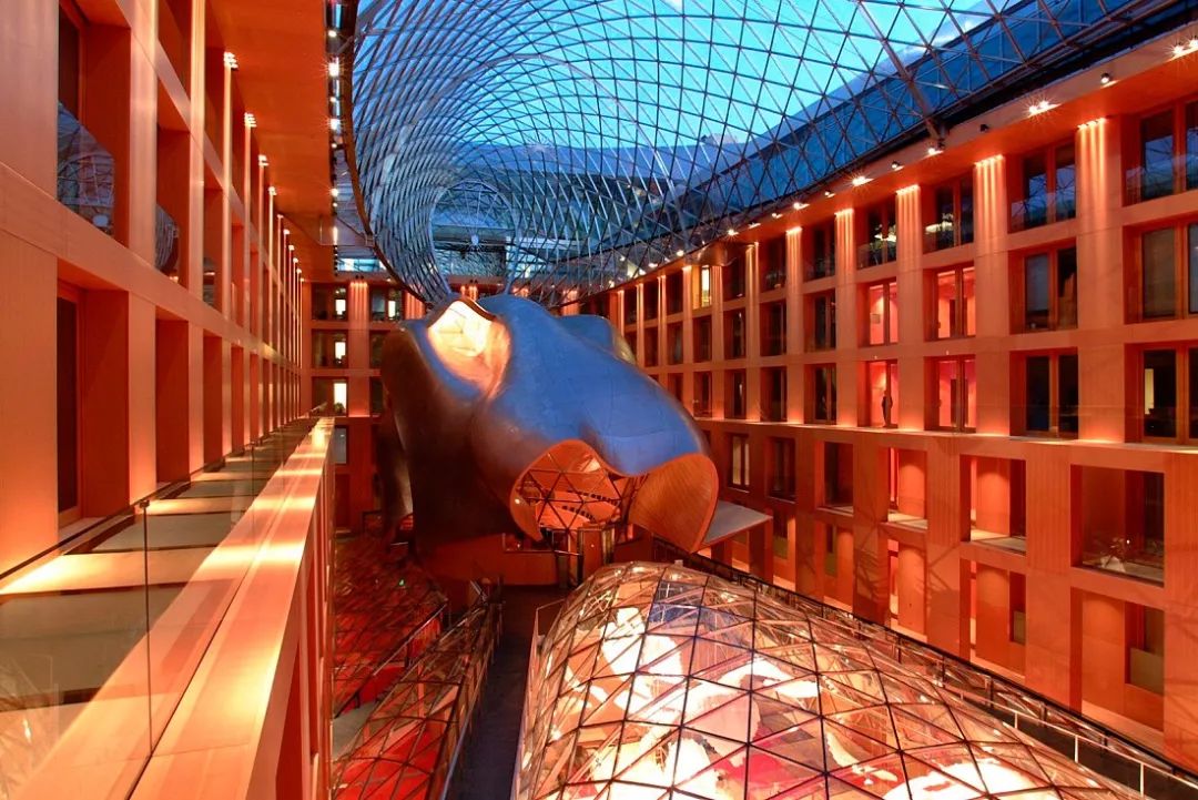 lv韩国上新为什么比中国早,lv韩国专卖店