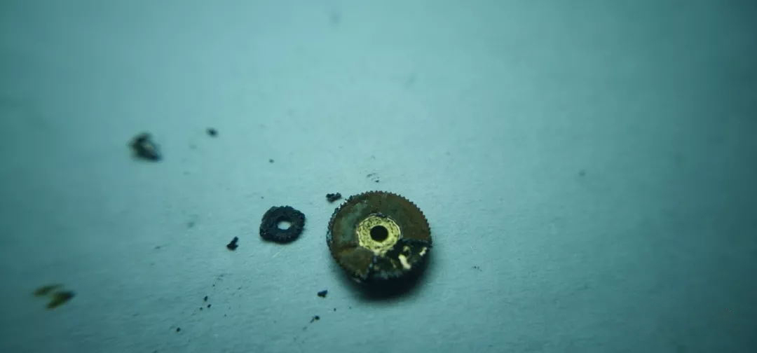 手表机芯进水了怎么办,手表机芯进水怎么处理