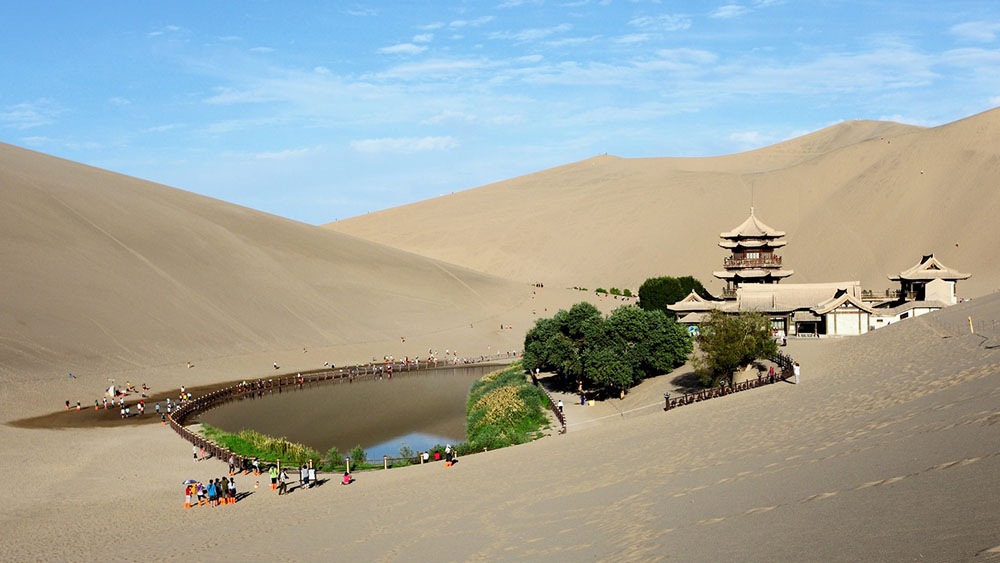 月牙泉沙漠丝绸之路,敦煌月牙泉鸣沙山丝绸之路