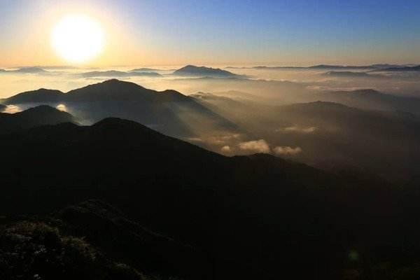 猫儿山是华南最高的山吗,猫儿山多少个山峰