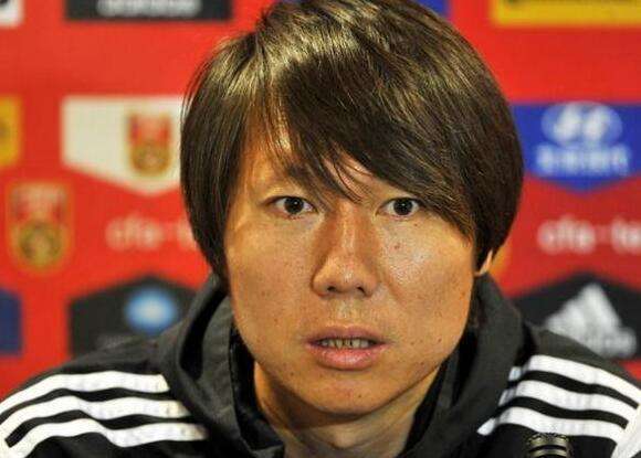 李铁踢假球的真实视频,李铁踢假球视频